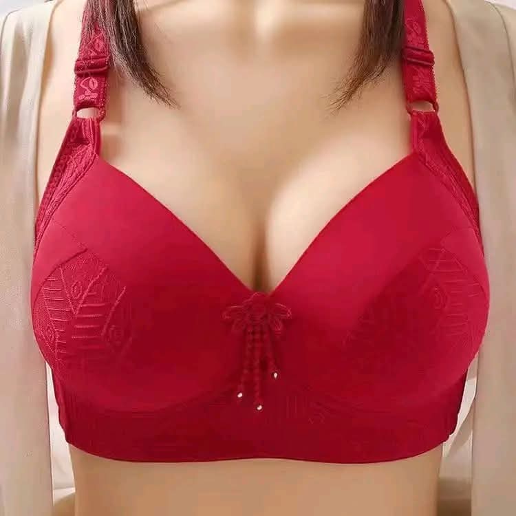 Push up bra Premium Quality Wire-Free Comfort Bra Collection
Discover our collection of full-coverage, wire-free bras, designed for maximum comfort and all-day support. Featuring wide, adjustable straps and soft fabrics, these bras come in a variety of be