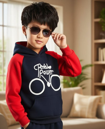 Winter hot collection. 
Adult Boys হুডি 
সাইজ= 6 থেকে 12 বছর পর্যন্ত ।
কালার = 12
12 পিছের বান্ডিল