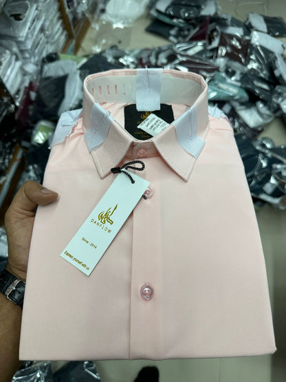 The Vibrant Essential Solid Shirt Collection
Elevate your wardrobe with our collection of Essential Solid Long-Sleeve Shirts. Designed for versatile wear, these shirts offer a sharp, modern fit and are crafted from a comfortable, lightly textured fabric t