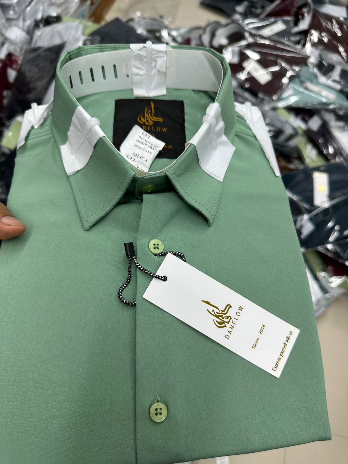 The Vibrant Essential Solid Shirt Collection
Elevate your wardrobe with our collection of Essential Solid Long-Sleeve Shirts. Designed for versatile wear, these shirts offer a sharp, modern fit and are crafted from a comfortable, lightly textured fabric t