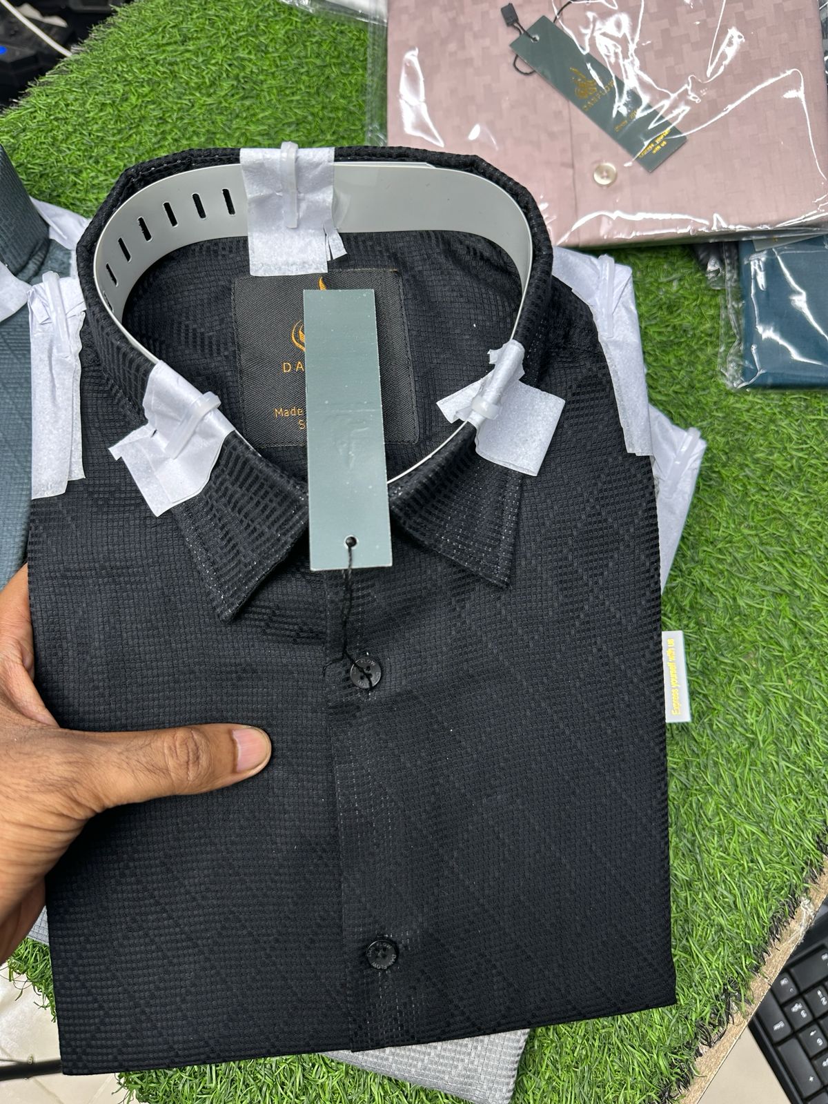 The Vibrant Essential Solid Shirt Collection
Elevate your wardrobe with our collection of Essential Solid Long-Sleeve Shirts. Designed for versatile wear, these shirts offer a sharp, modern fit and are crafted from a comfortable, lightly textured fabric t