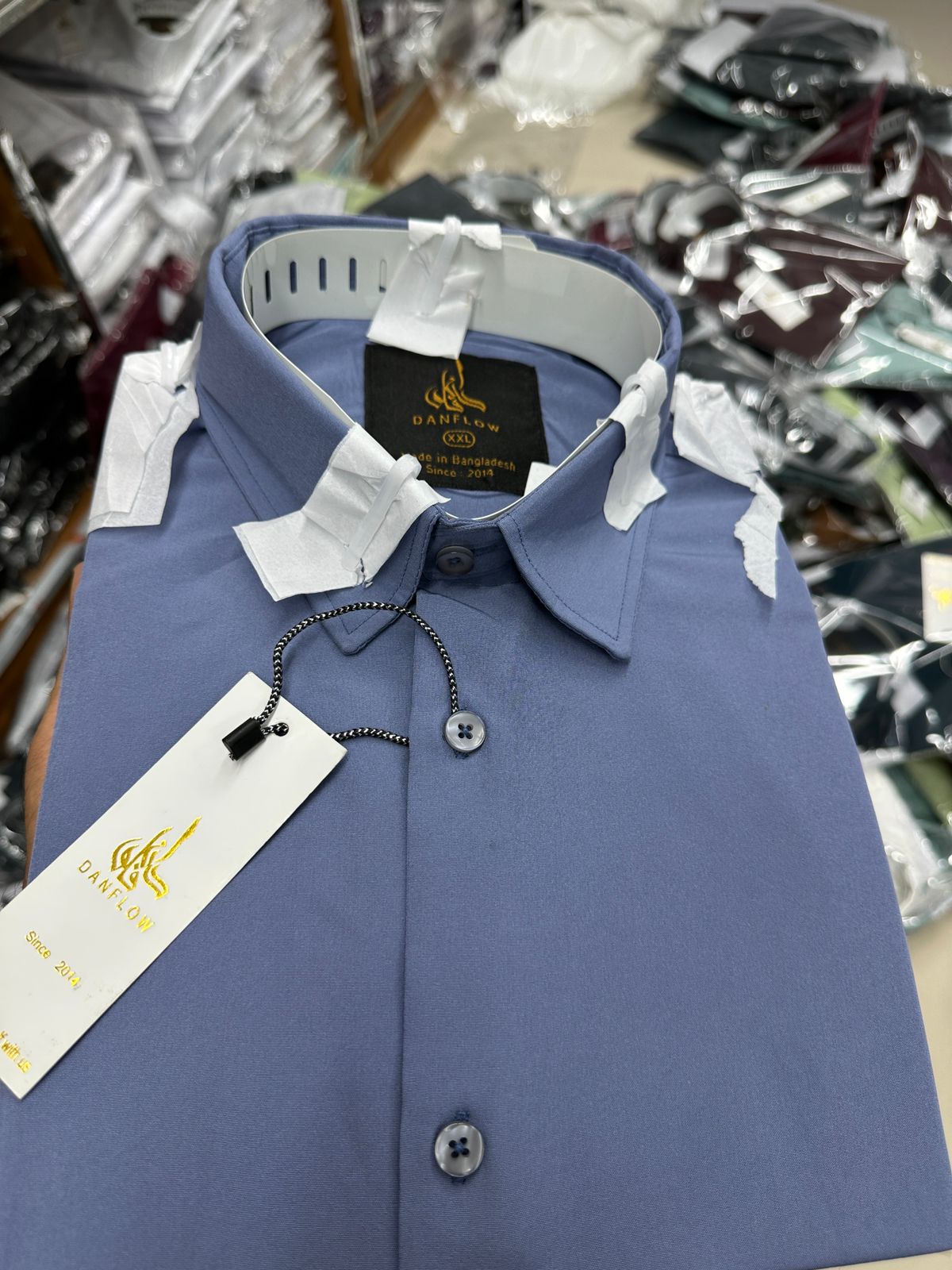 The Vibrant Essential Solid Shirt Collection
Elevate your wardrobe with our collection of Essential Solid Long-Sleeve Shirts. Designed for versatile wear, these shirts offer a sharp, modern fit and are crafted from a comfortable, lightly textured fabric t