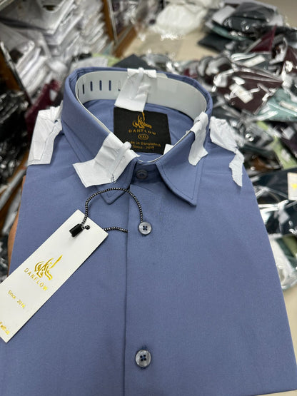 The Vibrant Essential Solid Shirt Collection
Elevate your wardrobe with our collection of Essential Solid Long-Sleeve Shirts. Designed for versatile wear, these shirts offer a sharp, modern fit and are crafted from a comfortable, lightly textured fabric t