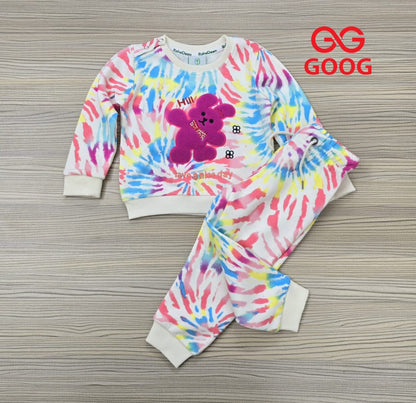 New Collection.
Kids sweatshirt .
Best quality products .
Stylish fashionable and comfortable.
Fabric : 220 GSM
Colours  = 16 
6 month  to  36 month.