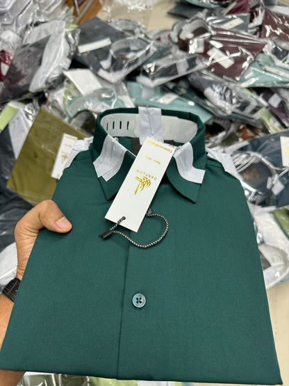 The Vibrant Essential Solid Shirt Collection
Elevate your wardrobe with our collection of Essential Solid Long-Sleeve Shirts. Designed for versatile wear, these shirts offer a sharp, modern fit and are crafted from a comfortable, lightly textured fabric t